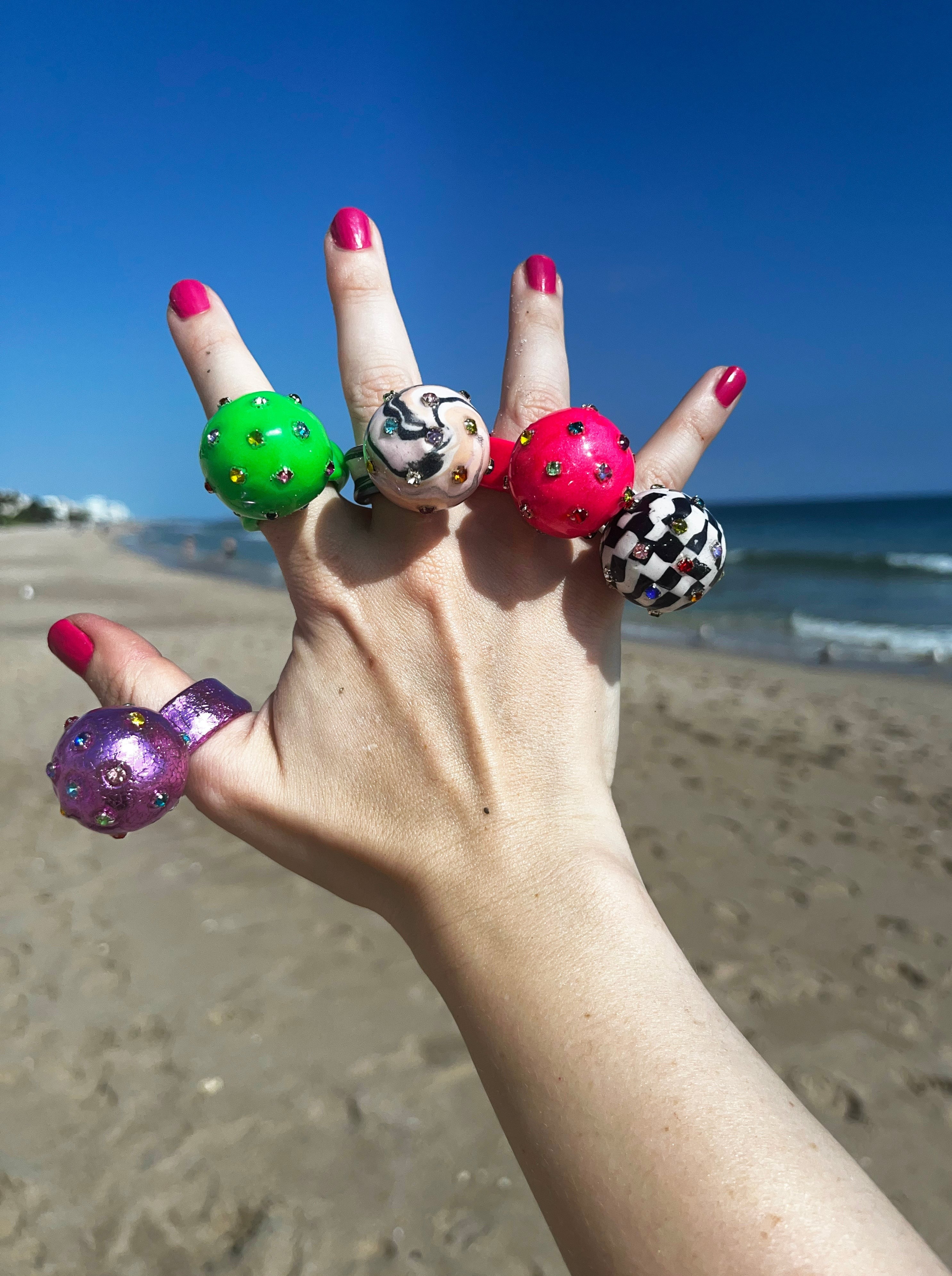 Swinging Sixties Pink Swirl Ring